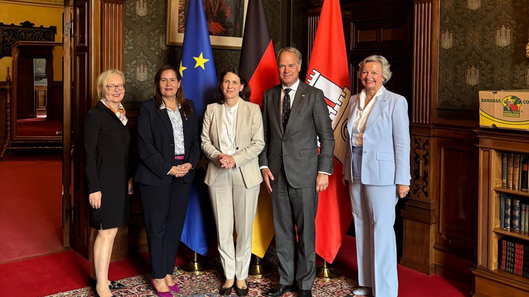  Nikolaus H. Schües, asume como Cónsul Honorario de la República de Colombia en Hamburgo